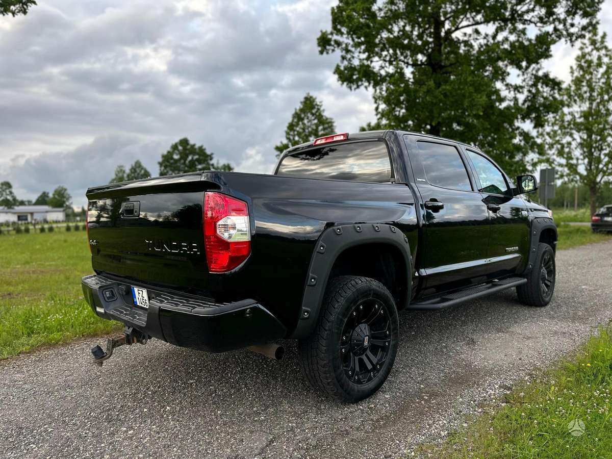 Toyota Tundra, Пикап