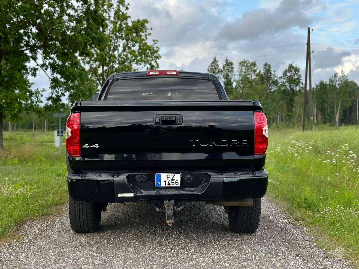 Toyota Tundra, Пикап