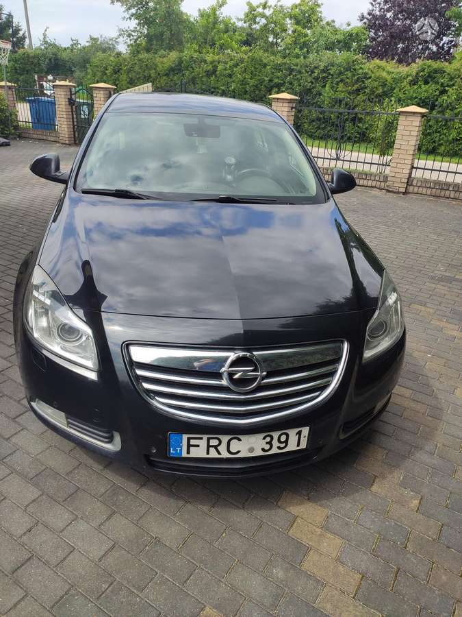 Opel Insignia, 2.0 l., Седан