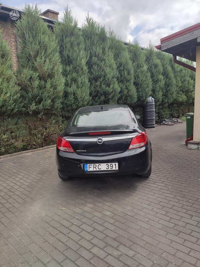 Opel Insignia, 2.0 l., Седан