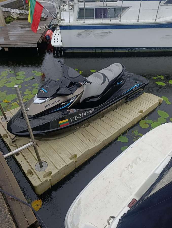 Sea-Doo Gtx300, jet skis