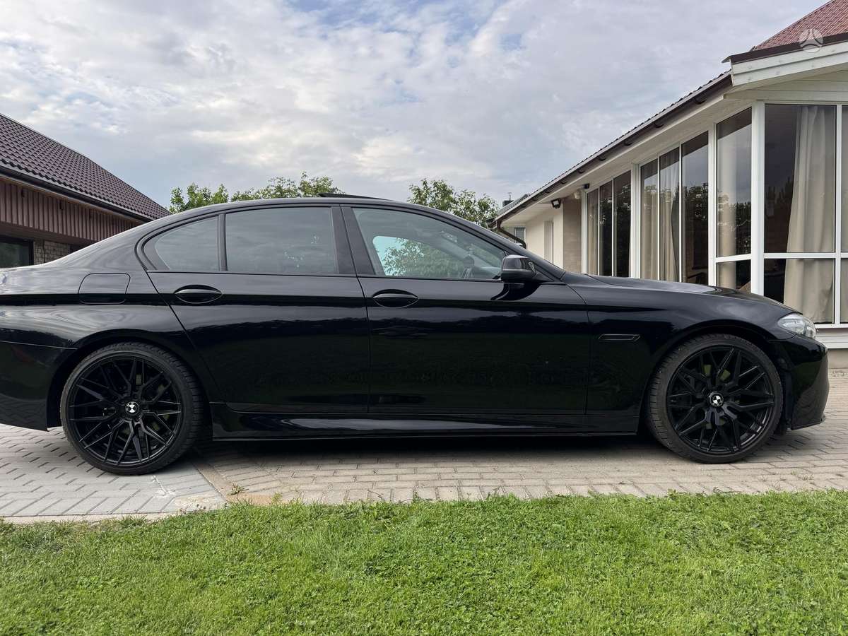 BMW 535, 3.0 l., Седан