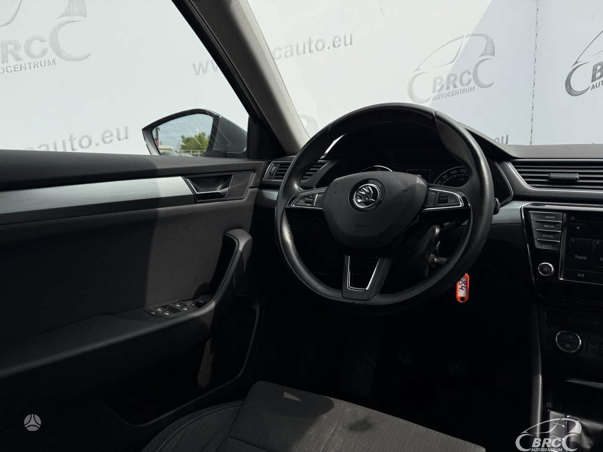 Skoda Superb, 1.6 l., hatchback