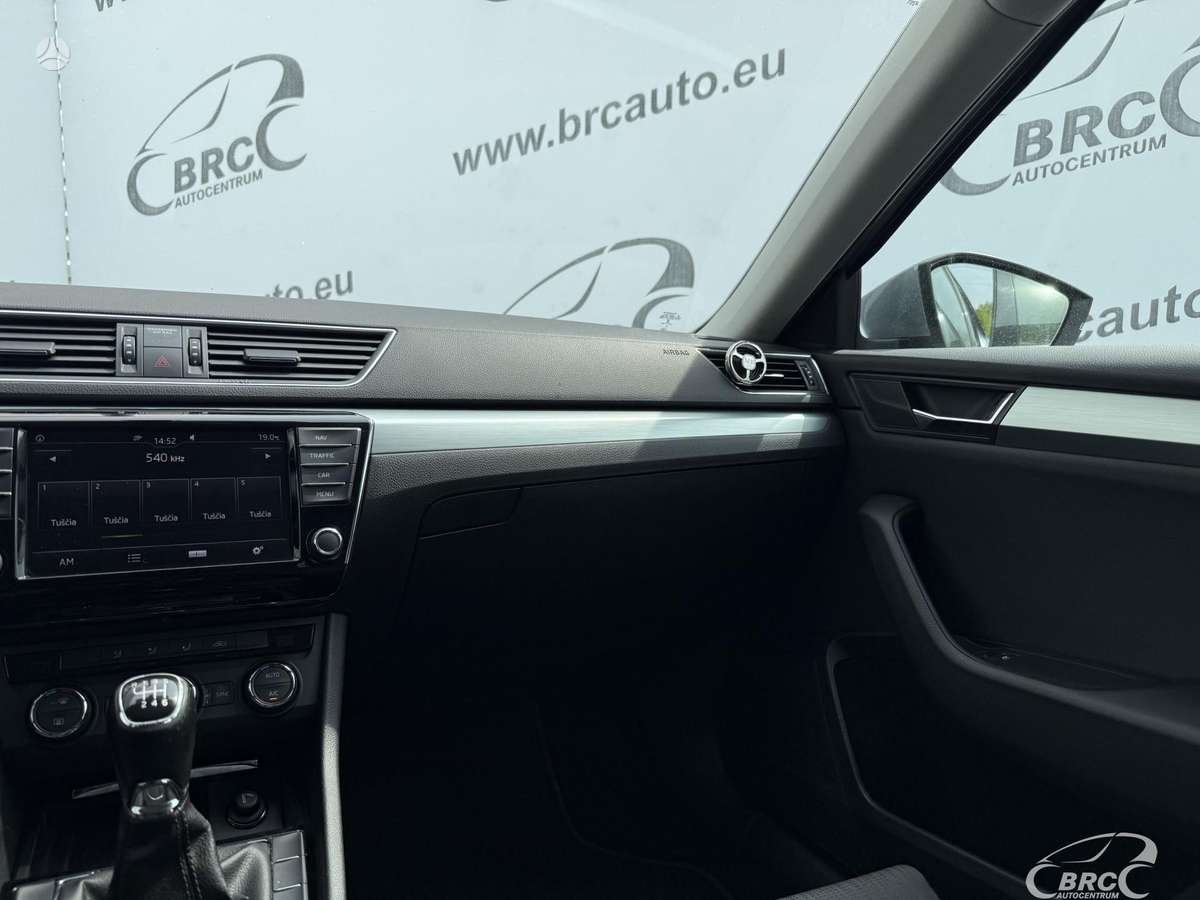 Skoda Superb, 1.6 l., hatchback