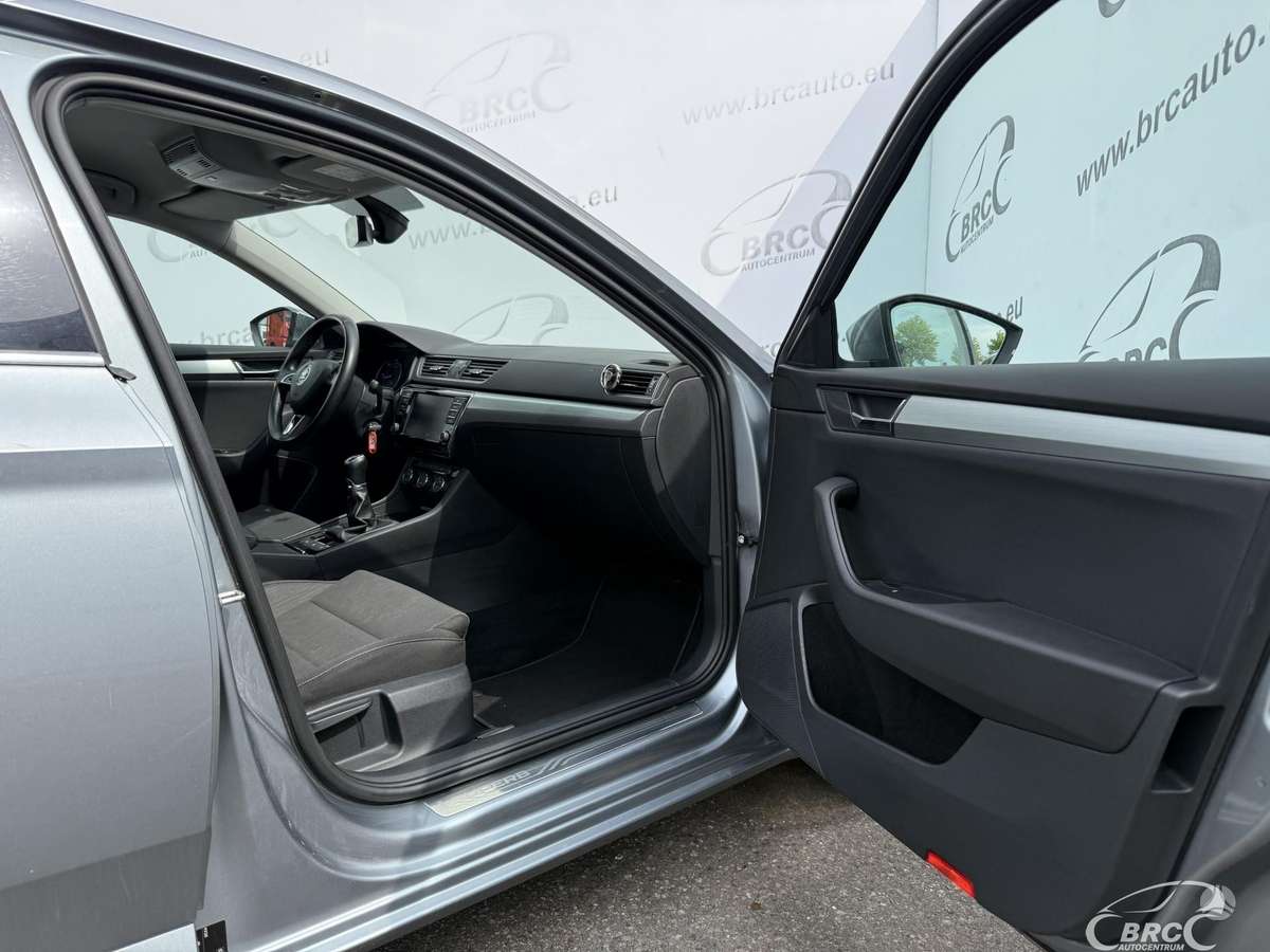 Skoda Superb, 1.6 l., hatchback