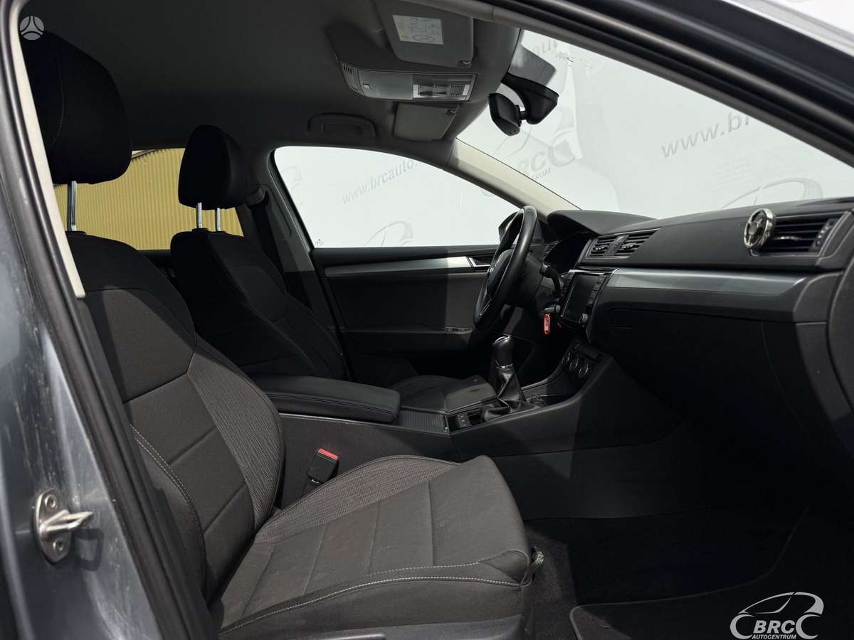 Skoda Superb, 1.6 l., hatchback