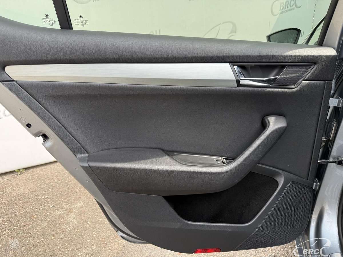 Skoda Superb, 1.6 l., Хэтчбек