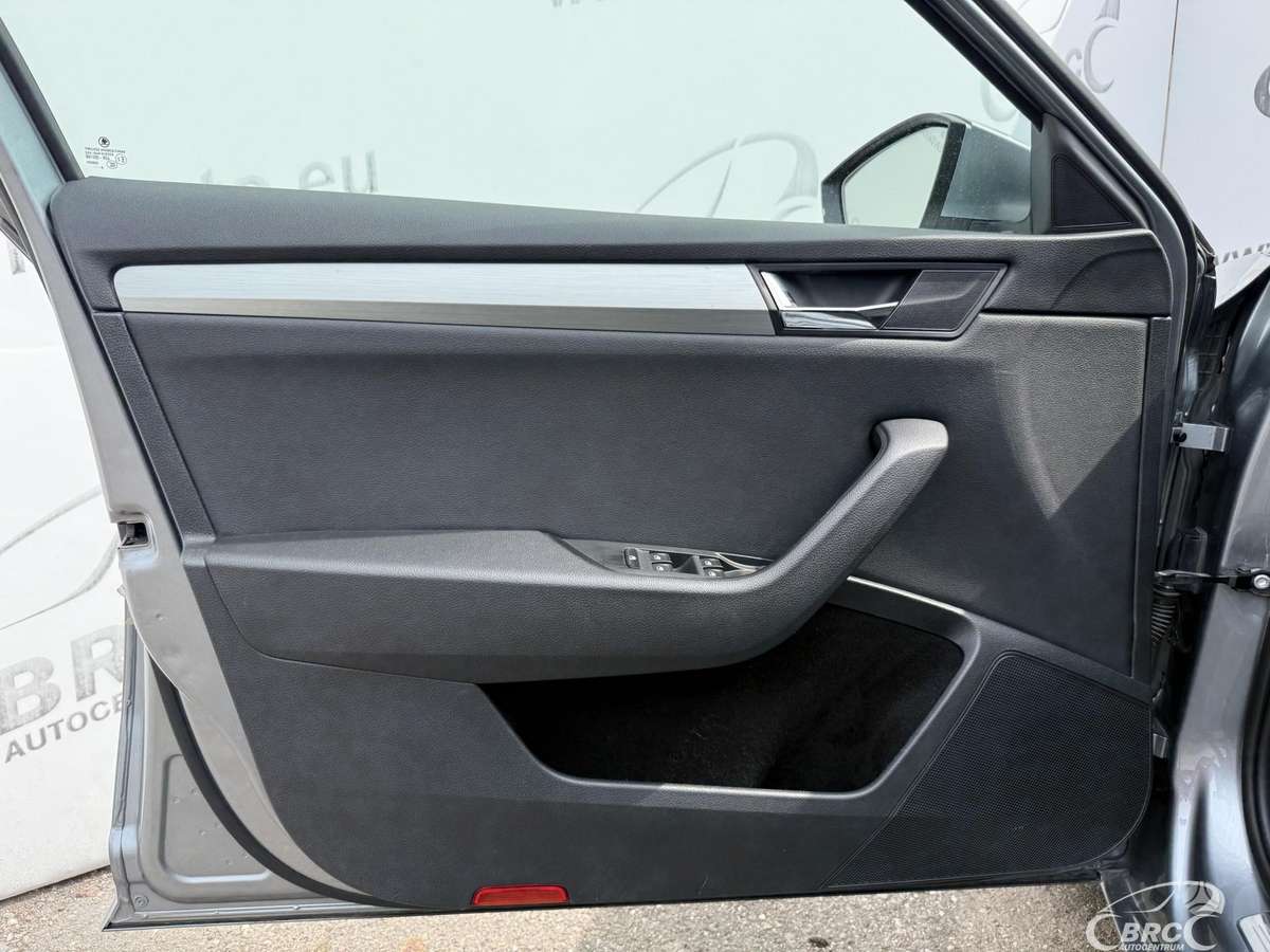 Skoda Superb, 1.6 l., hatchback