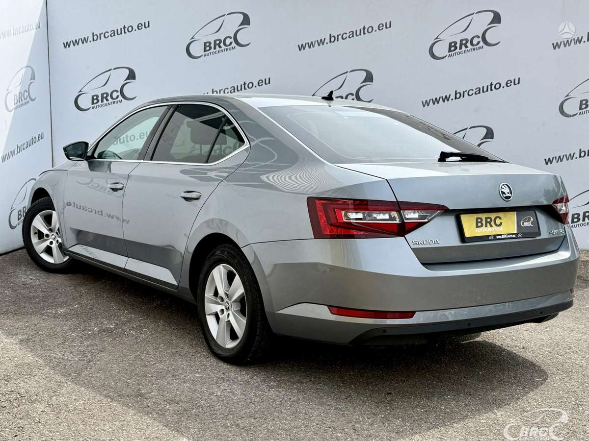 Skoda Superb, 1.6 l., Хэтчбек