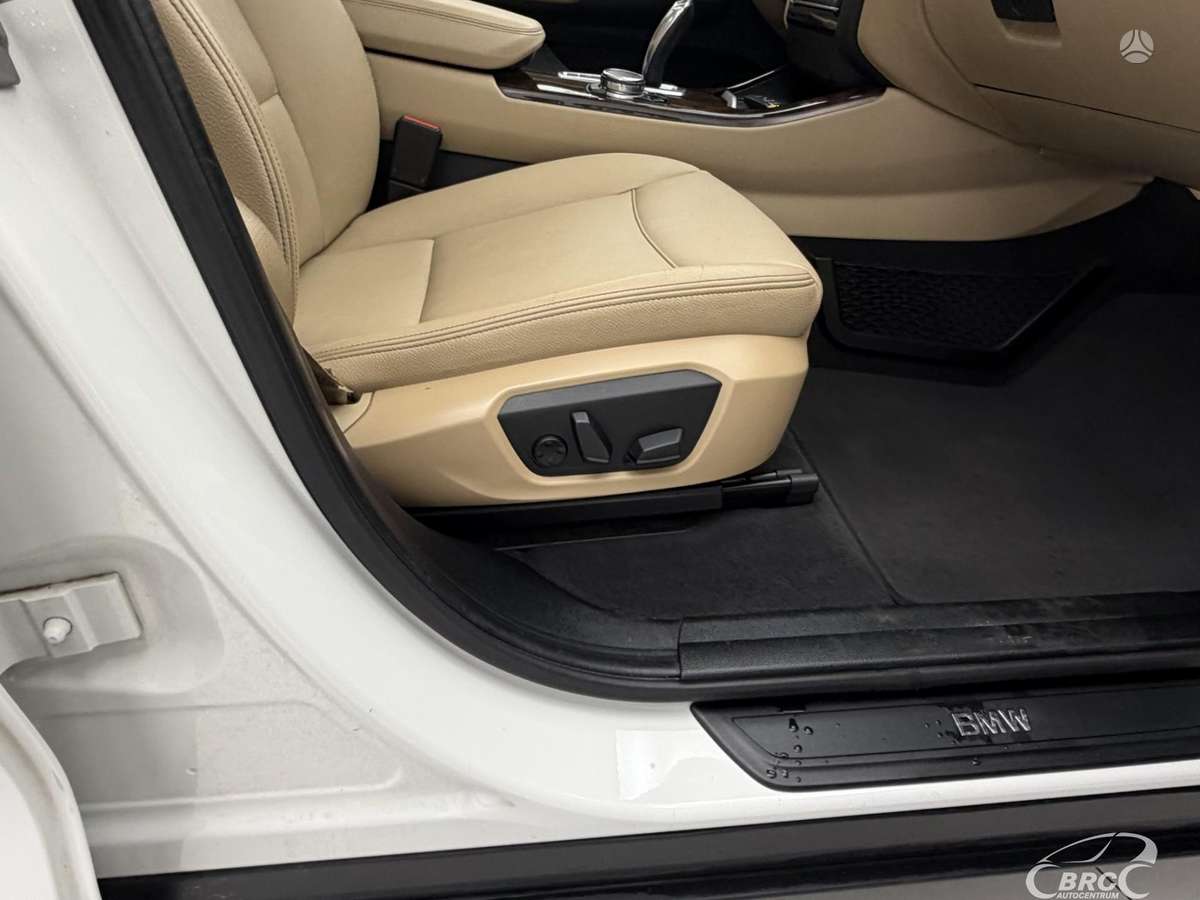 BMW X3, 2.0 l., off-road / crossover