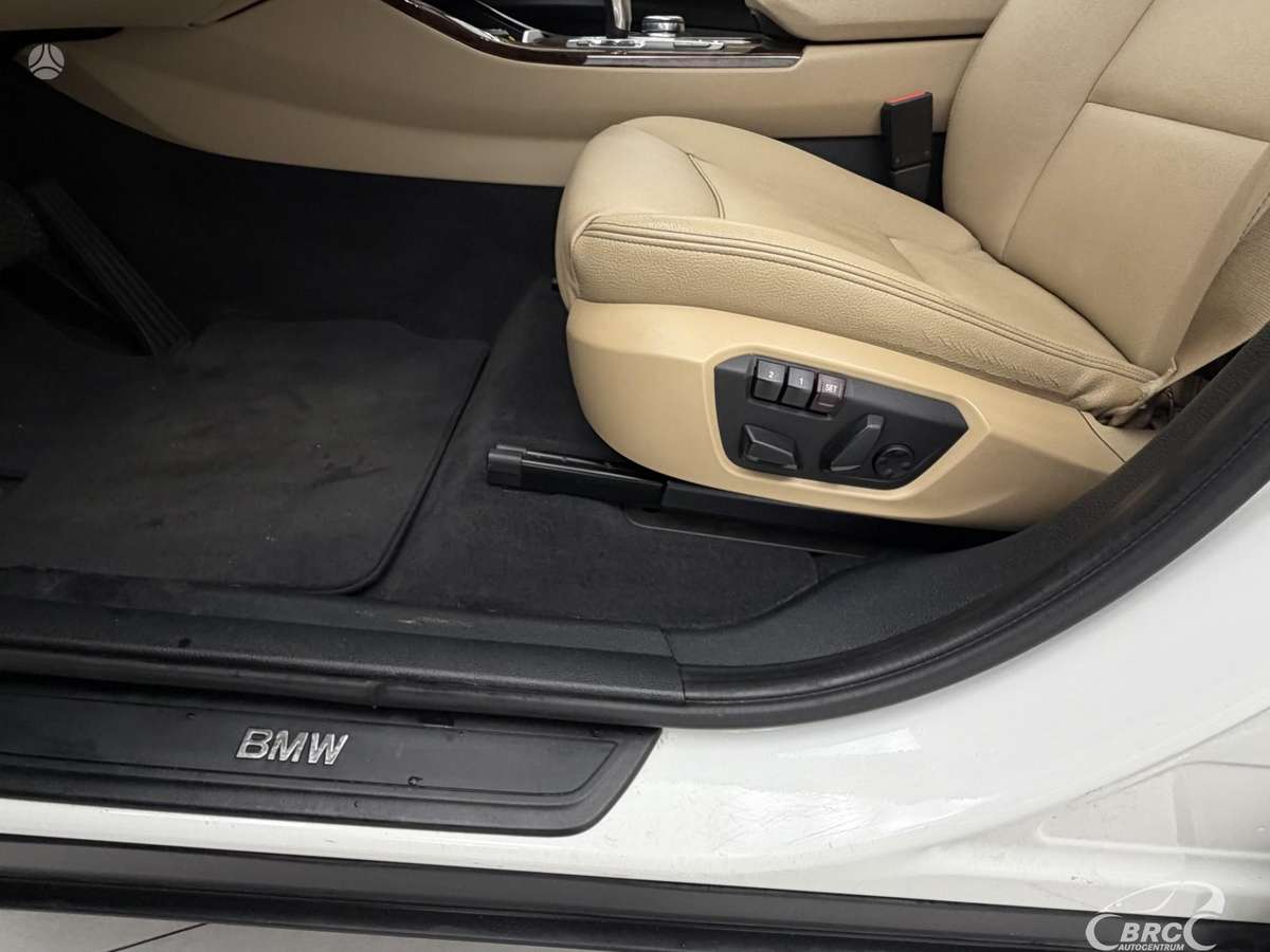 BMW X3, 2.0 l., off-road / crossover