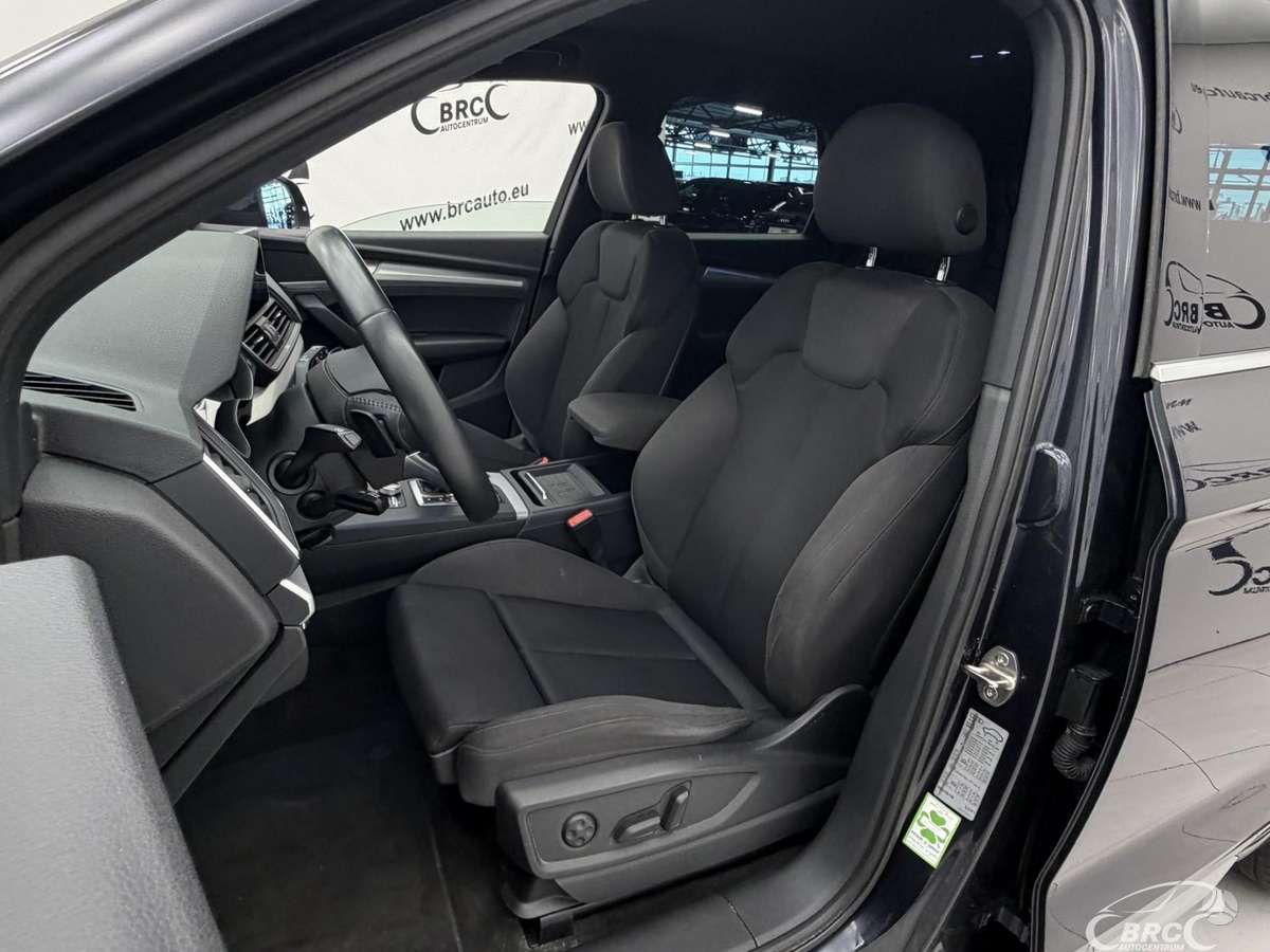 Audi Q5, 2.0 l., off-road / crossover