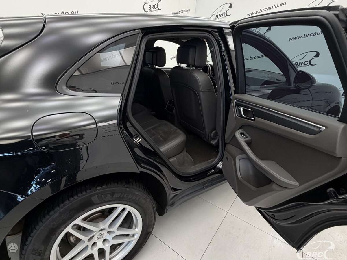 Porsche Macan, 2.0 l., Внедорожник / Кроссовер
