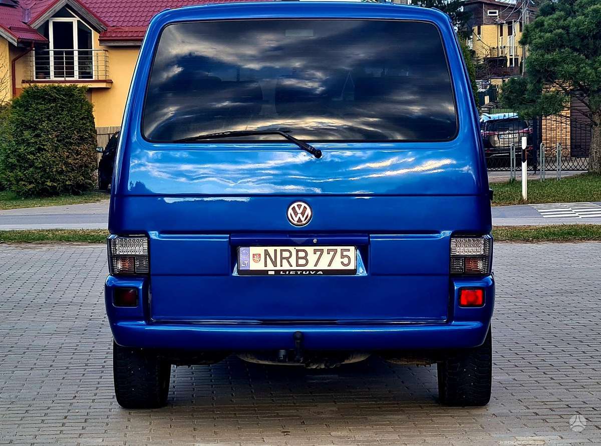 Volkswagen Multivan - 7