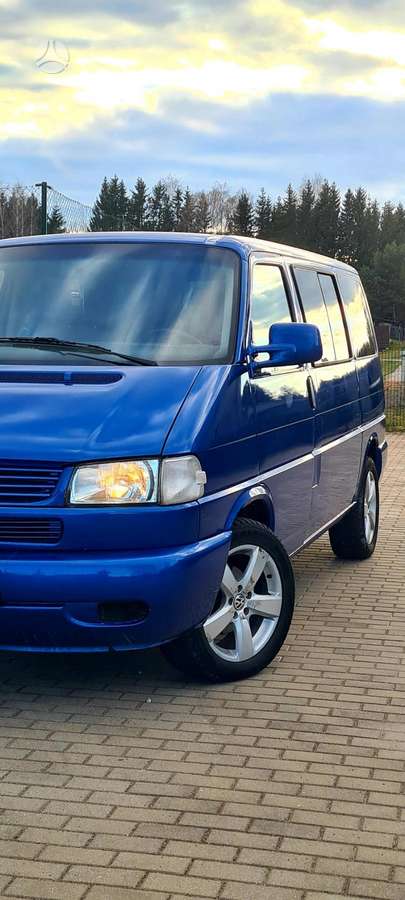 Volkswagen Multivan - 10