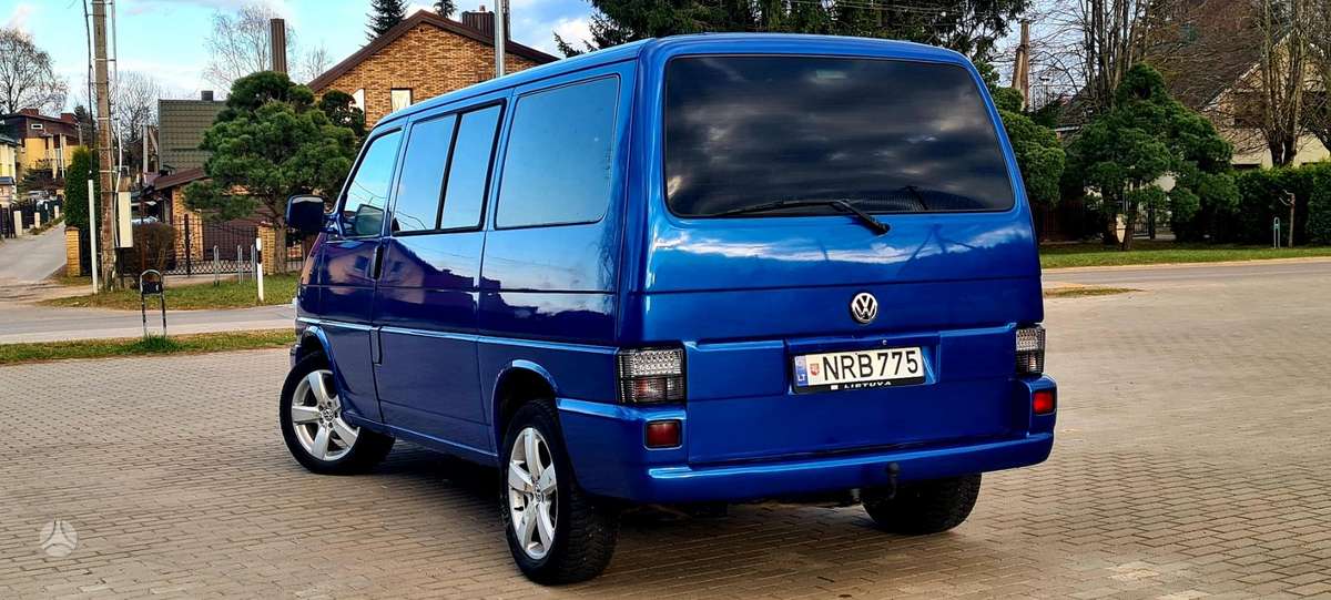 Volkswagen Multivan - 4
