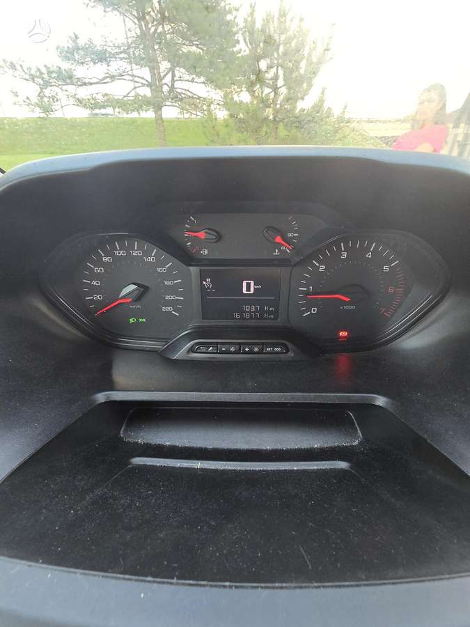 Peugeot Partner - 9