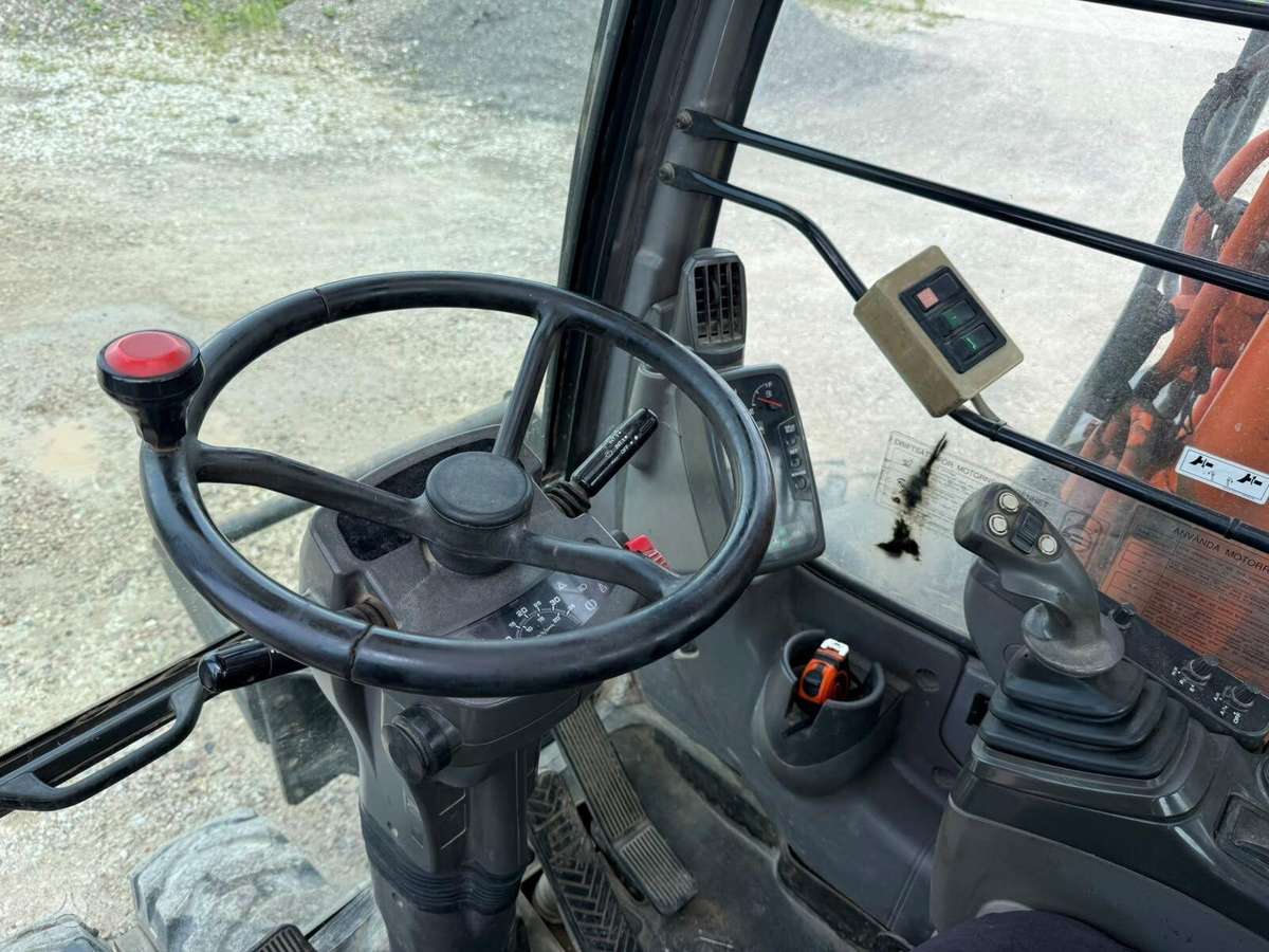 Hitachi ZX130W, excavator