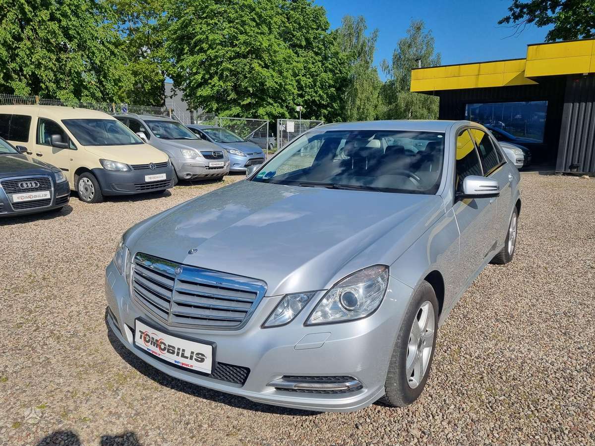 Mercedes-Benz E200, 2.2 l., Седан