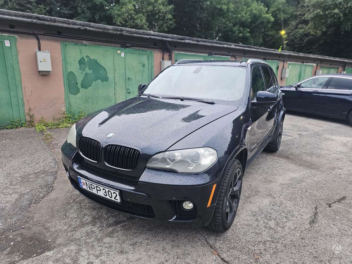 BMW X5, 4.4 l., Внедорожник / Кроссовер
