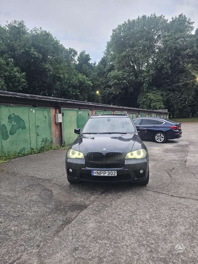 BMW X5, 4.4 l., Внедорожник / Кроссовер