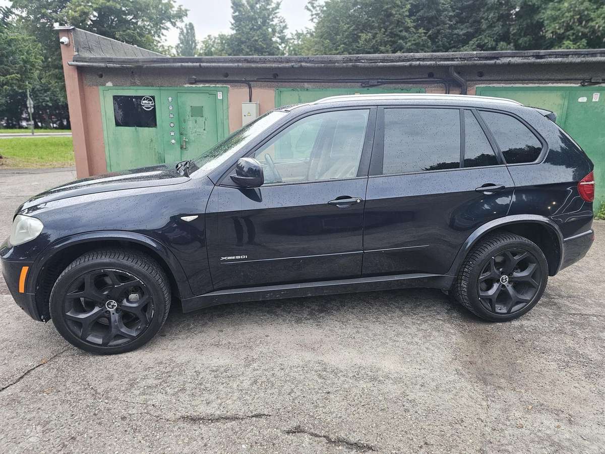 BMW X5, 4.4 l., Внедорожник / Кроссовер