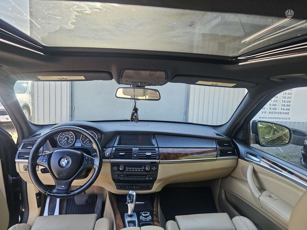 BMW X5, 4.4 l., Внедорожник / Кроссовер