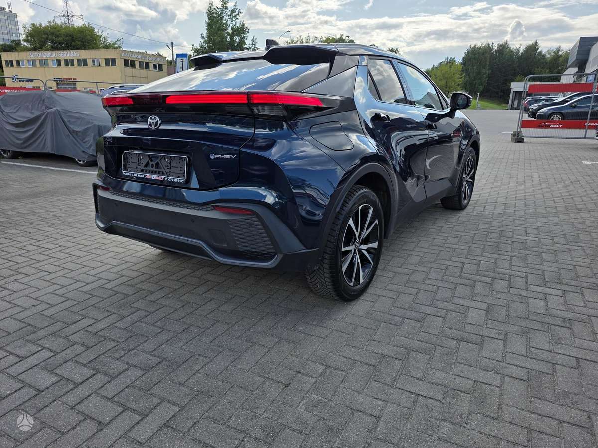 Toyota C-HR - 4