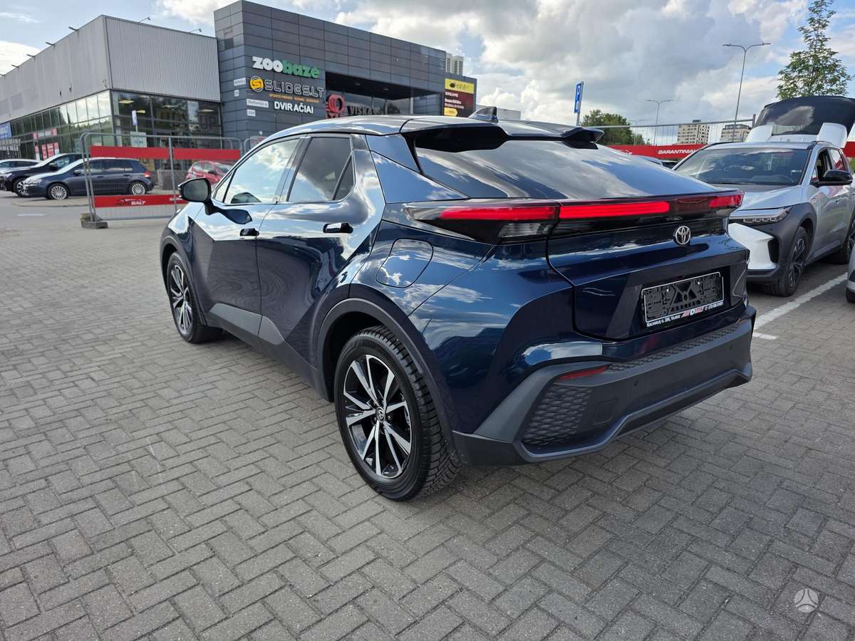 Toyota C-HR - 5