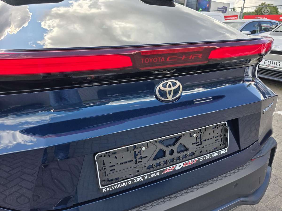 Toyota C-HR - 7