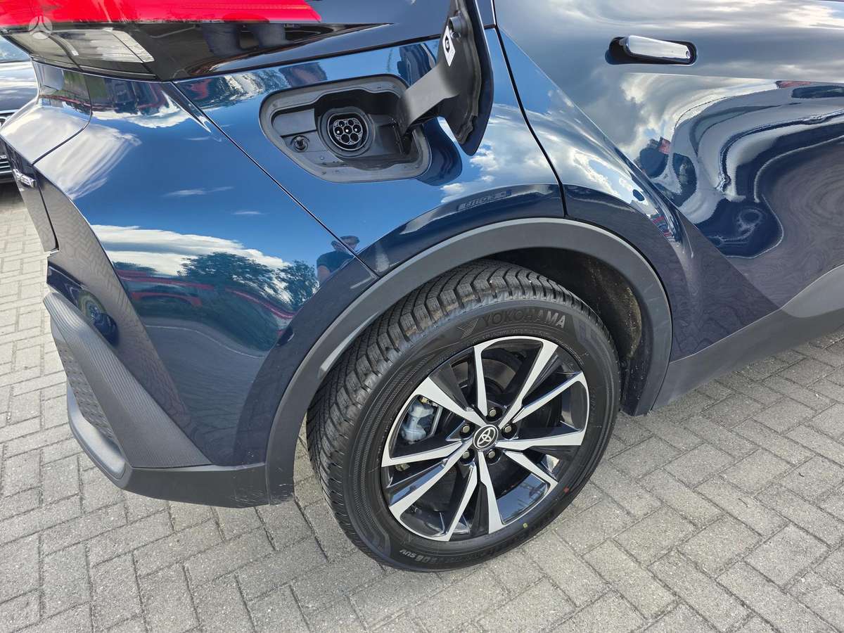 Toyota C-HR - 9