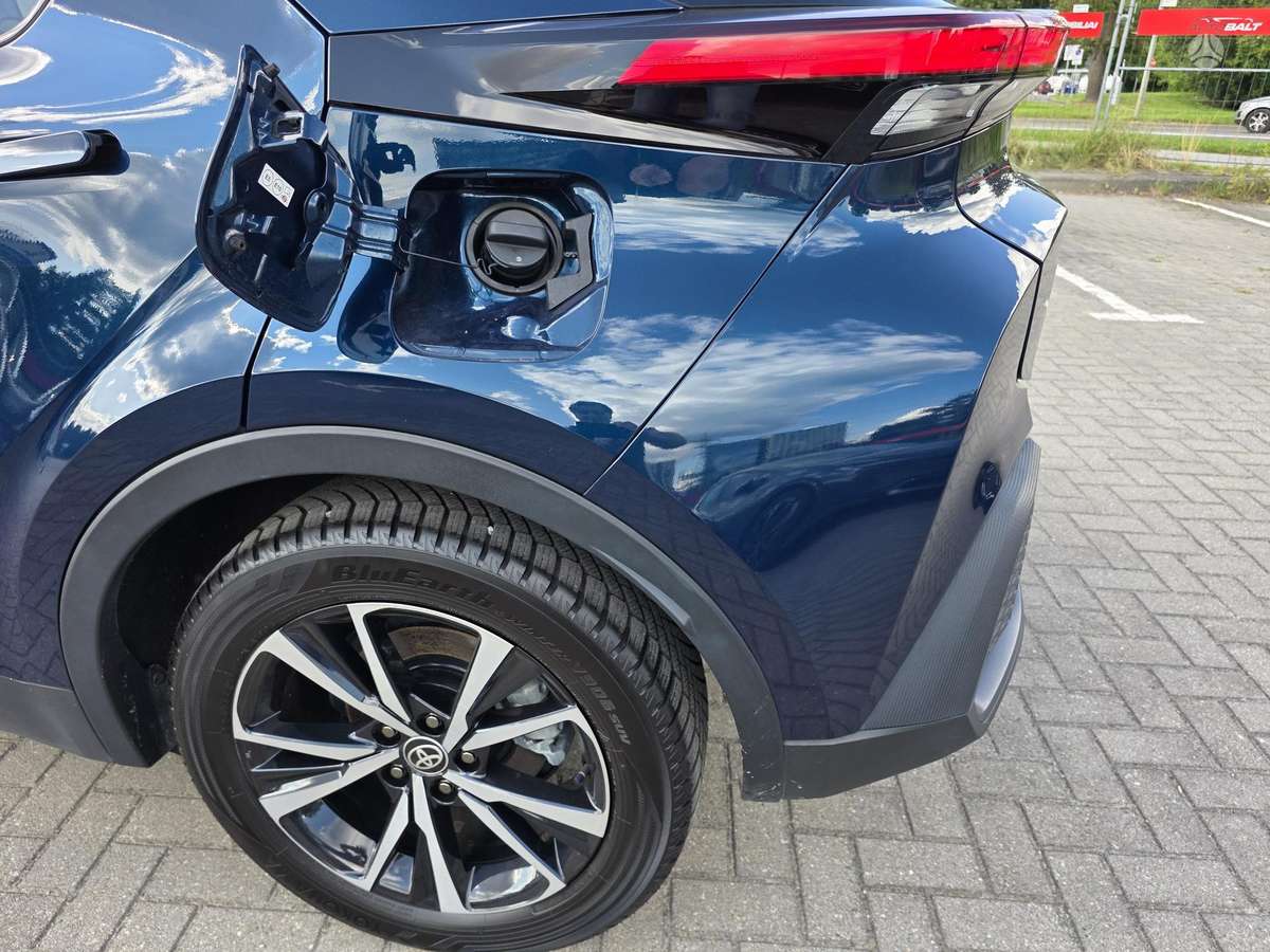 Toyota C-HR - 10