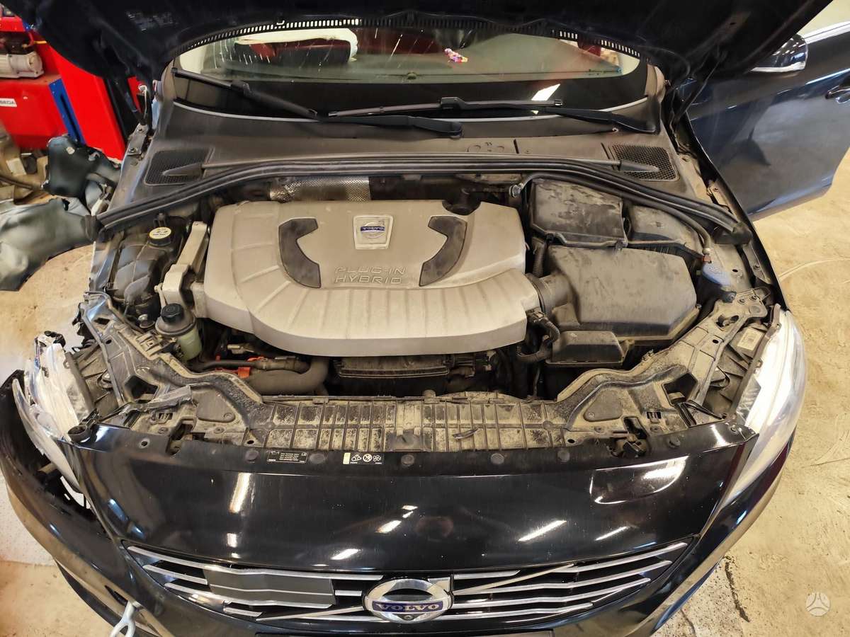 Volvo V60 rezerves daļās