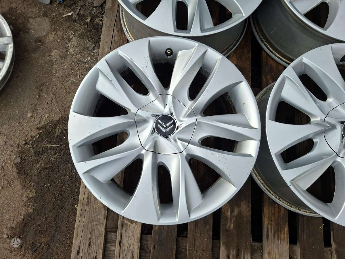 Citroen 7,5j ET27, light alloy, R17