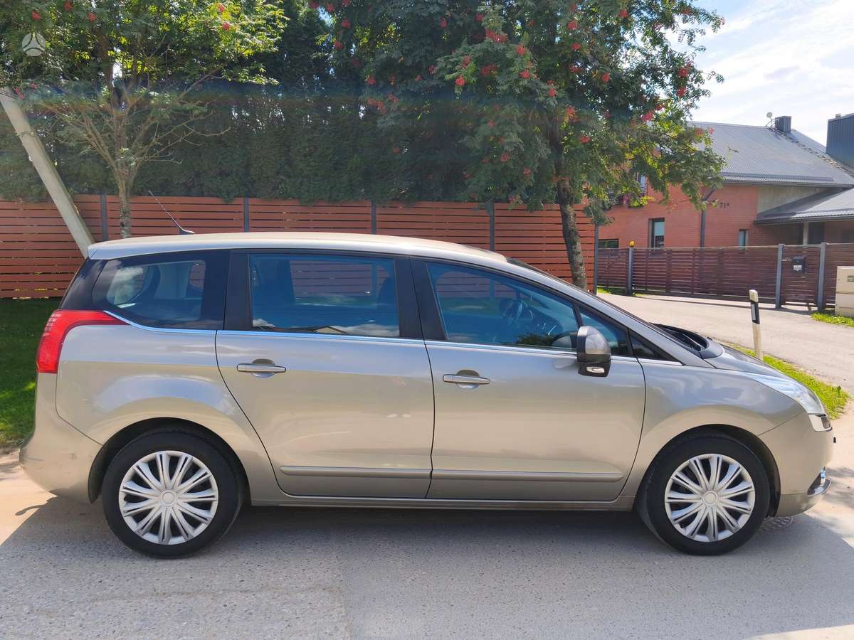 Peugeot 5008 - 6