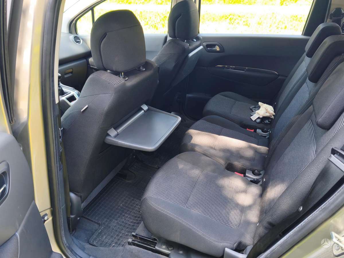 Peugeot 5008 - 7