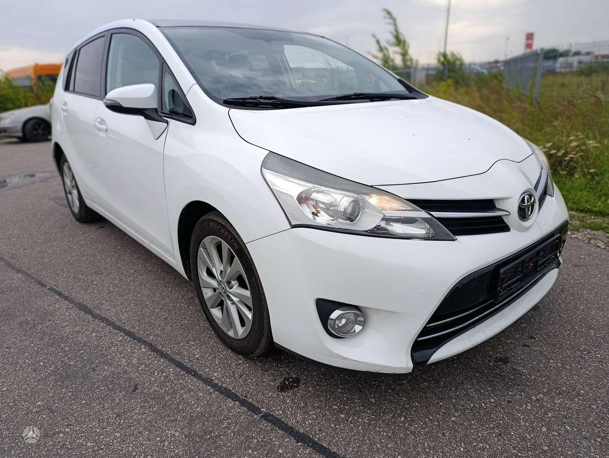 Toyota Verso - 10