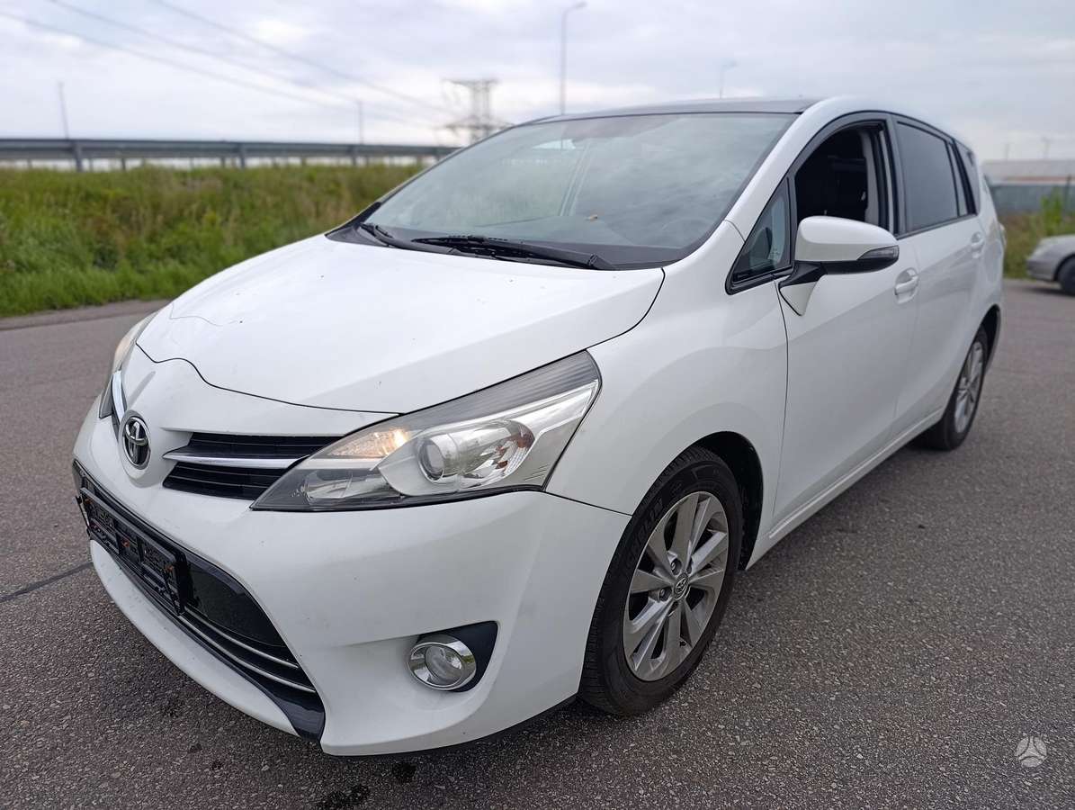 Toyota Verso - 1