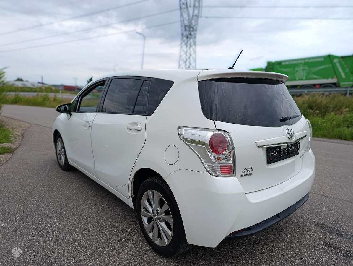 Toyota Verso - 3