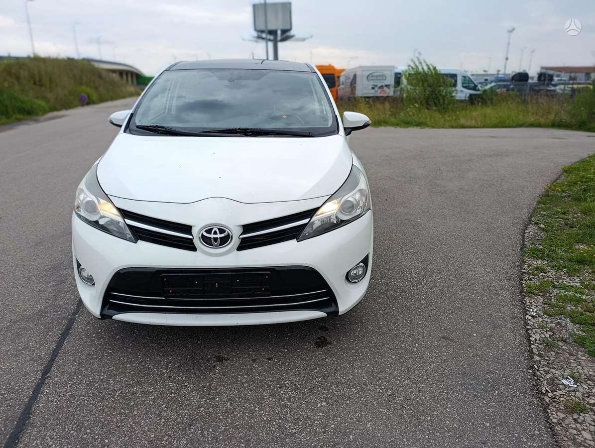 Toyota Verso - 9
