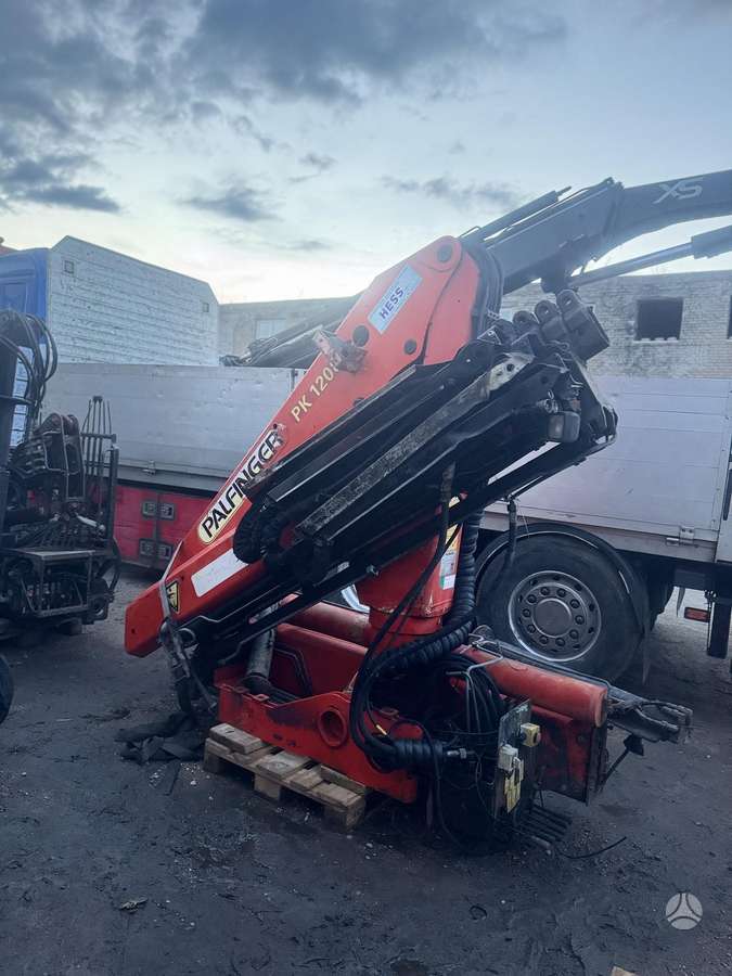 Palfinger 12080, cranes / grapples