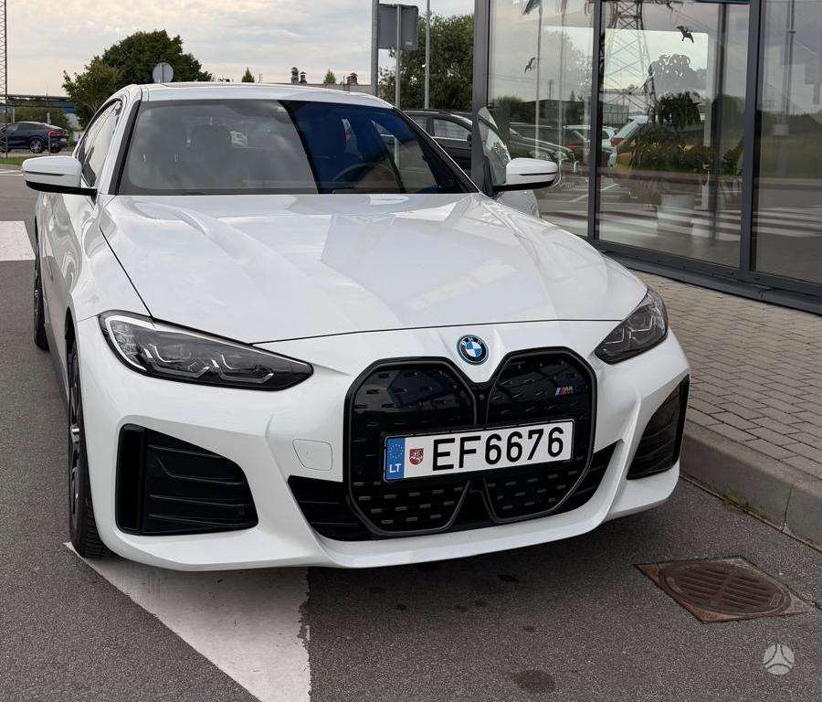 BMW i4, 84 kWh, coupe