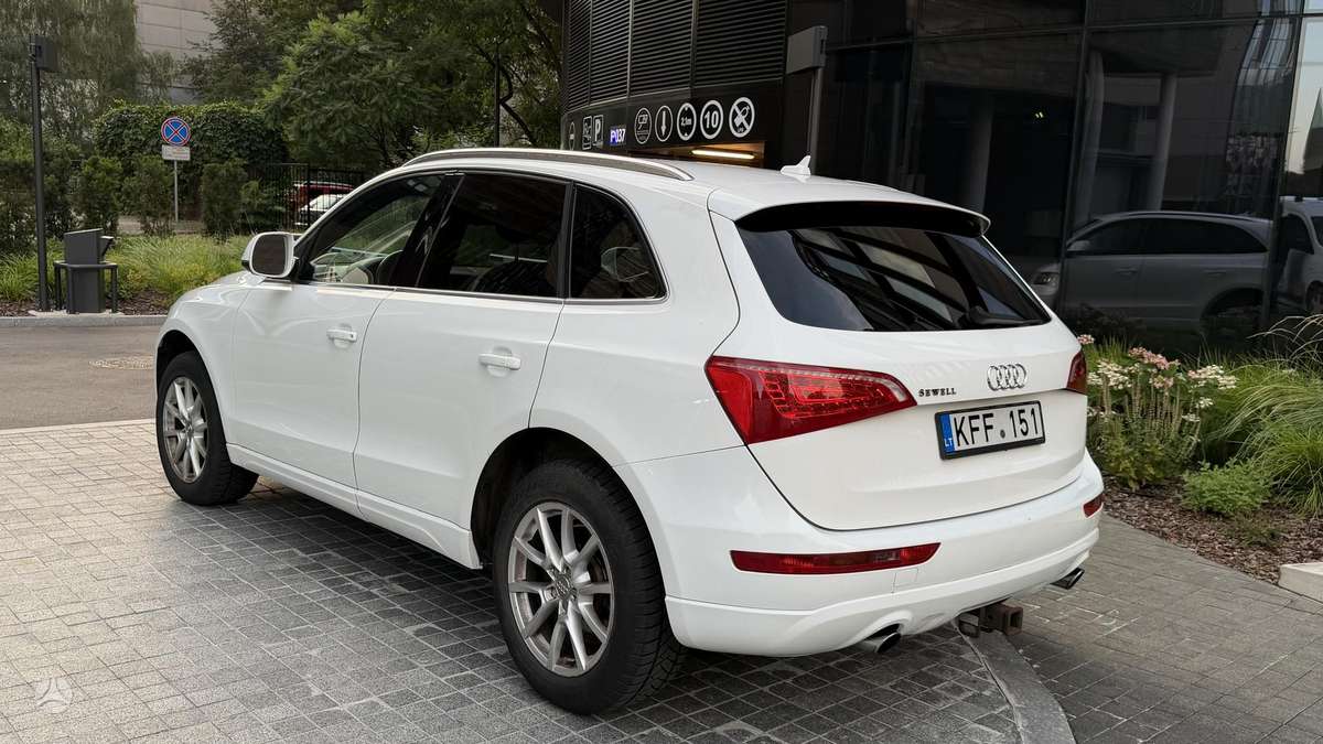 Audi Q5, 2.0 l., Внедорожник / Кроссовер