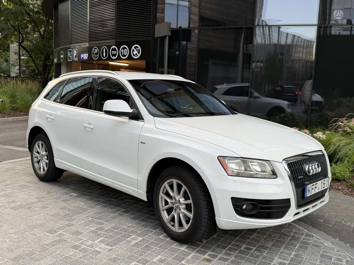 Audi Q5, 2.0 l., Внедорожник / Кроссовер
