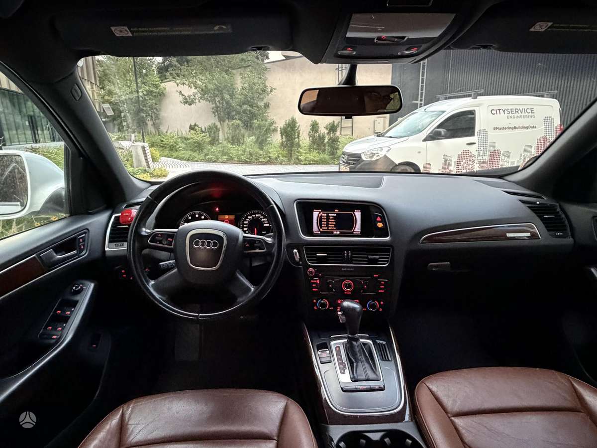 Audi Q5, 2.0 l., Внедорожник / Кроссовер
