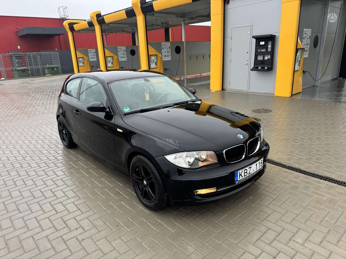 BMW 120, 2.0 l., hatchback