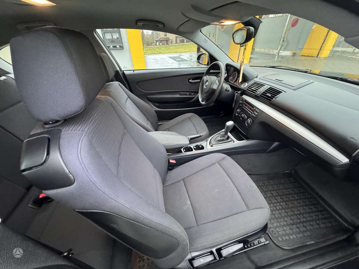 BMW 120, 2.0 l., hatchback