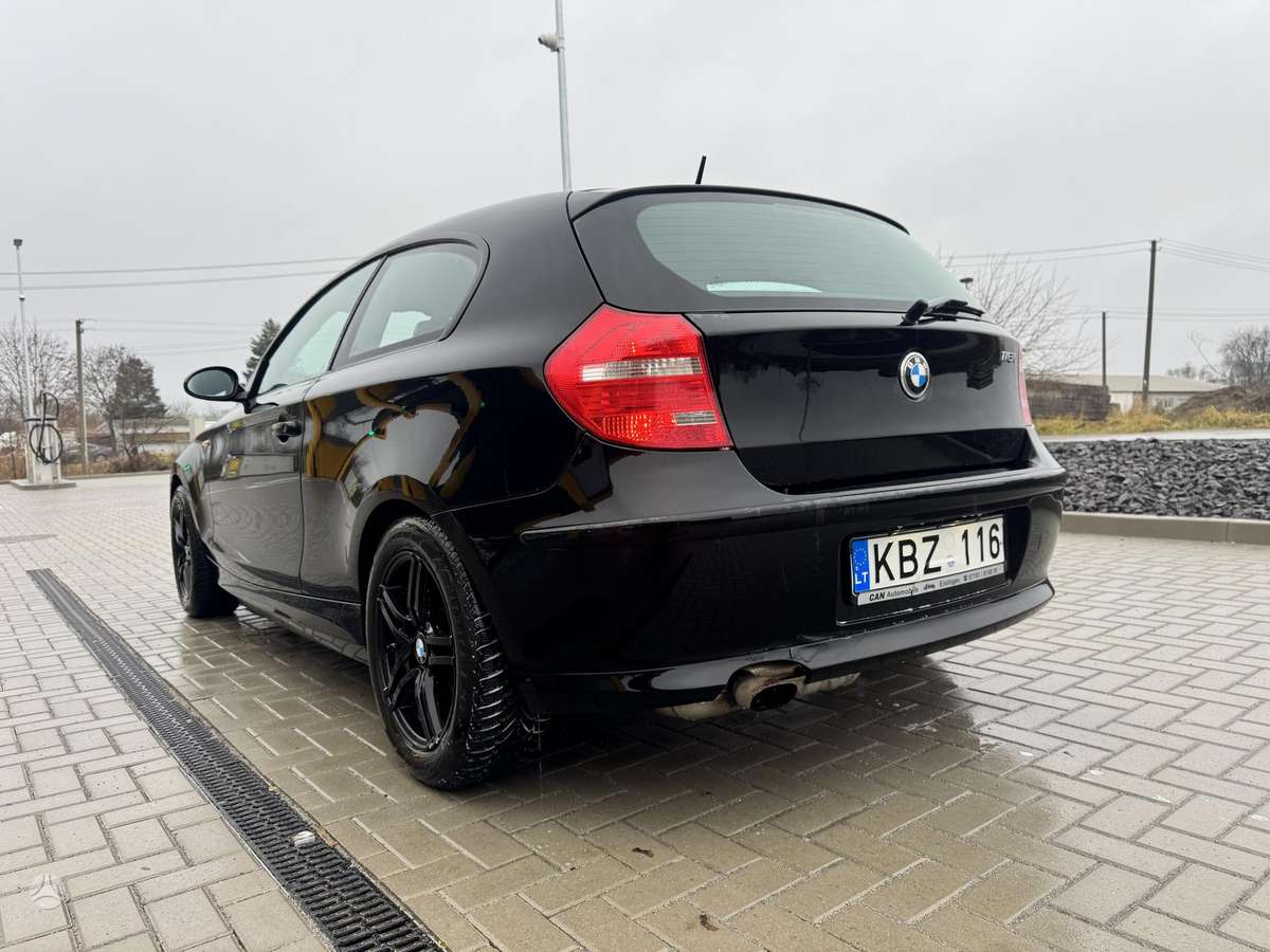 BMW 120, 2.0 l., hatchback