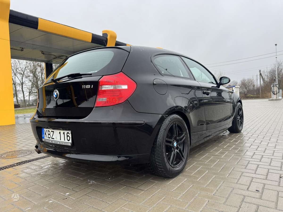 BMW 120, 2.0 l., Хэтчбек