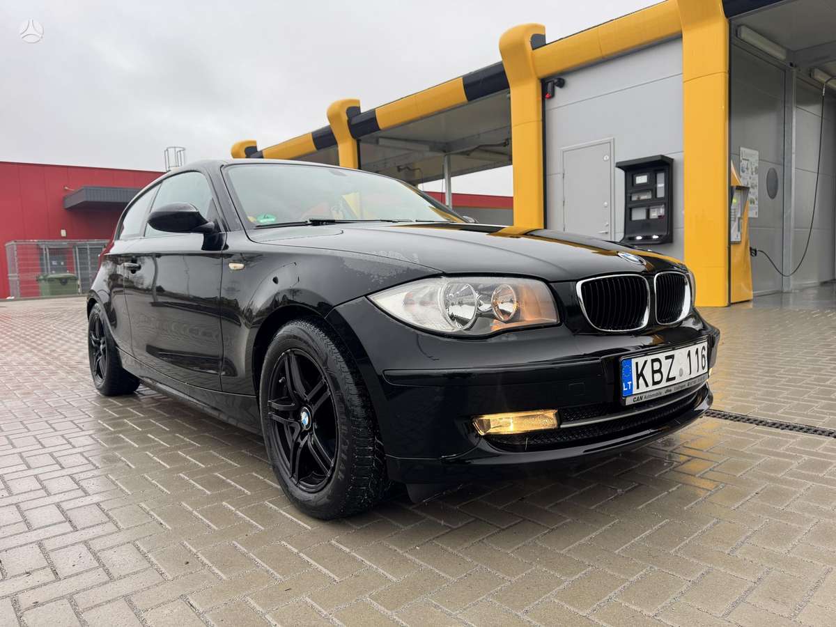 BMW 120, 2.0 l., hatchback